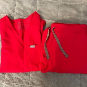 Figs Red Scrub Set